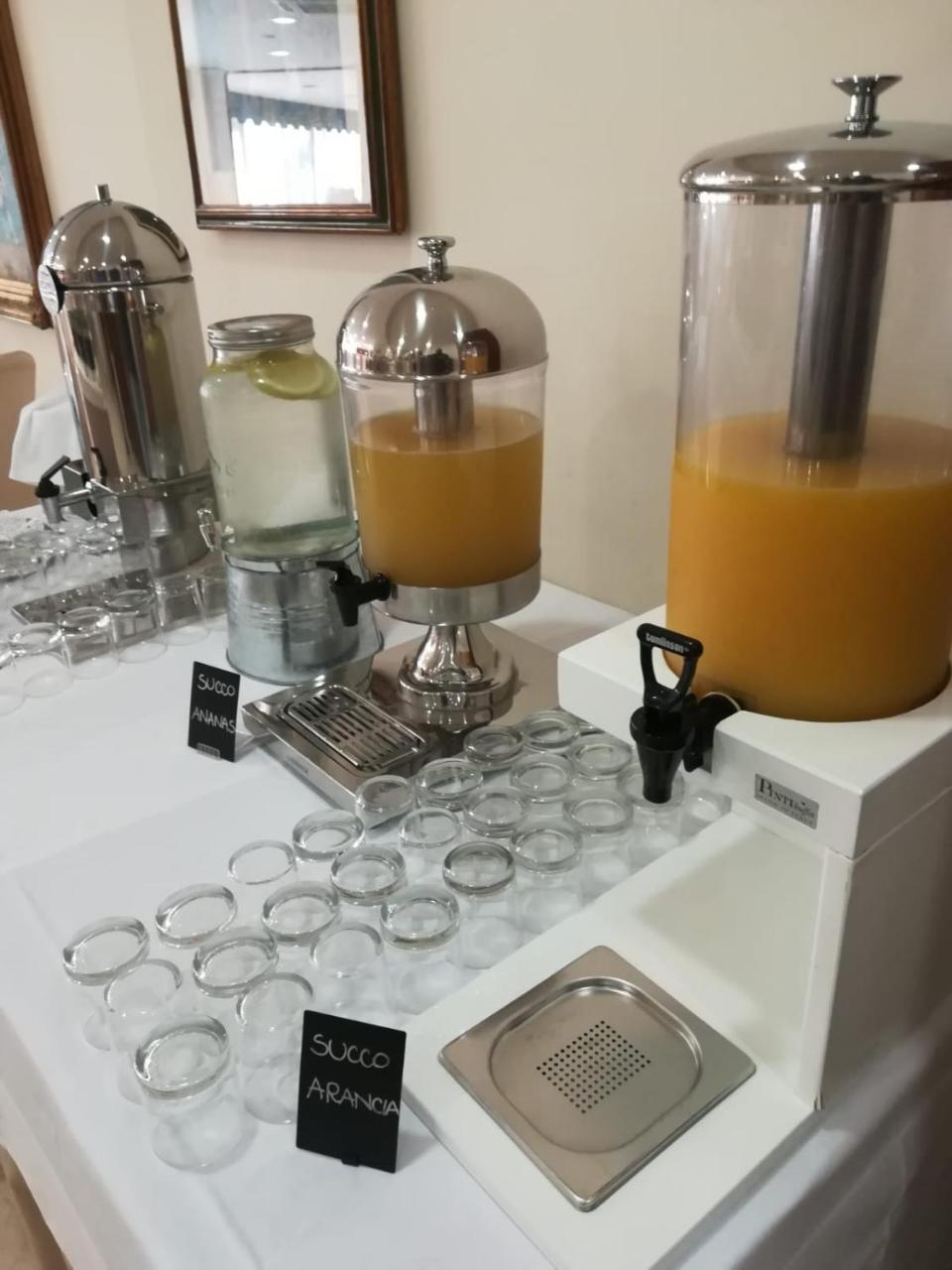 塞雷纳别墅酒店 卡斯特拉玛雷帝斯达比亚 外观 照片